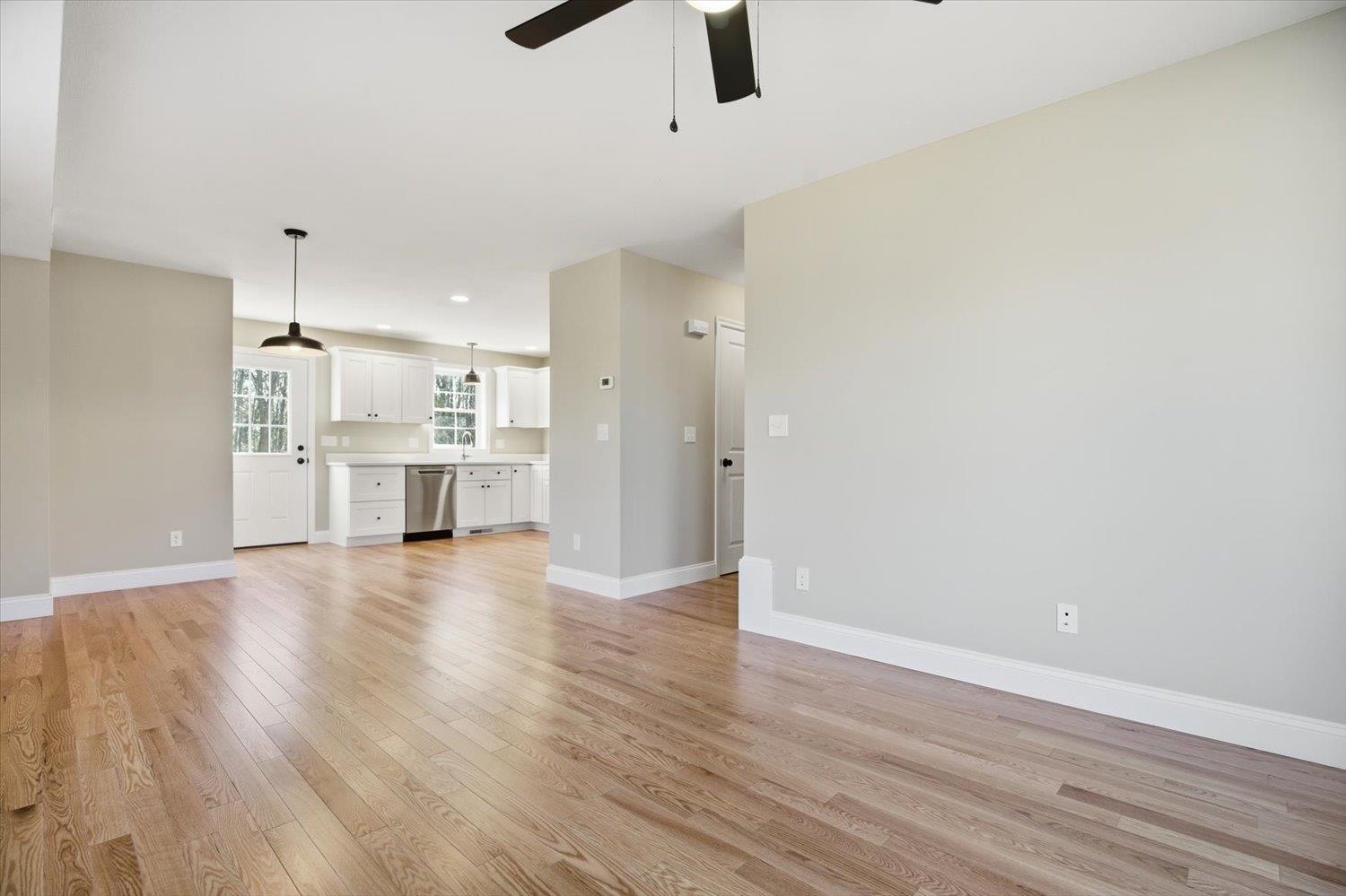 35 Brooks Road, Unit 1 Seabrook, NH 03874 - Photo 14 of 44