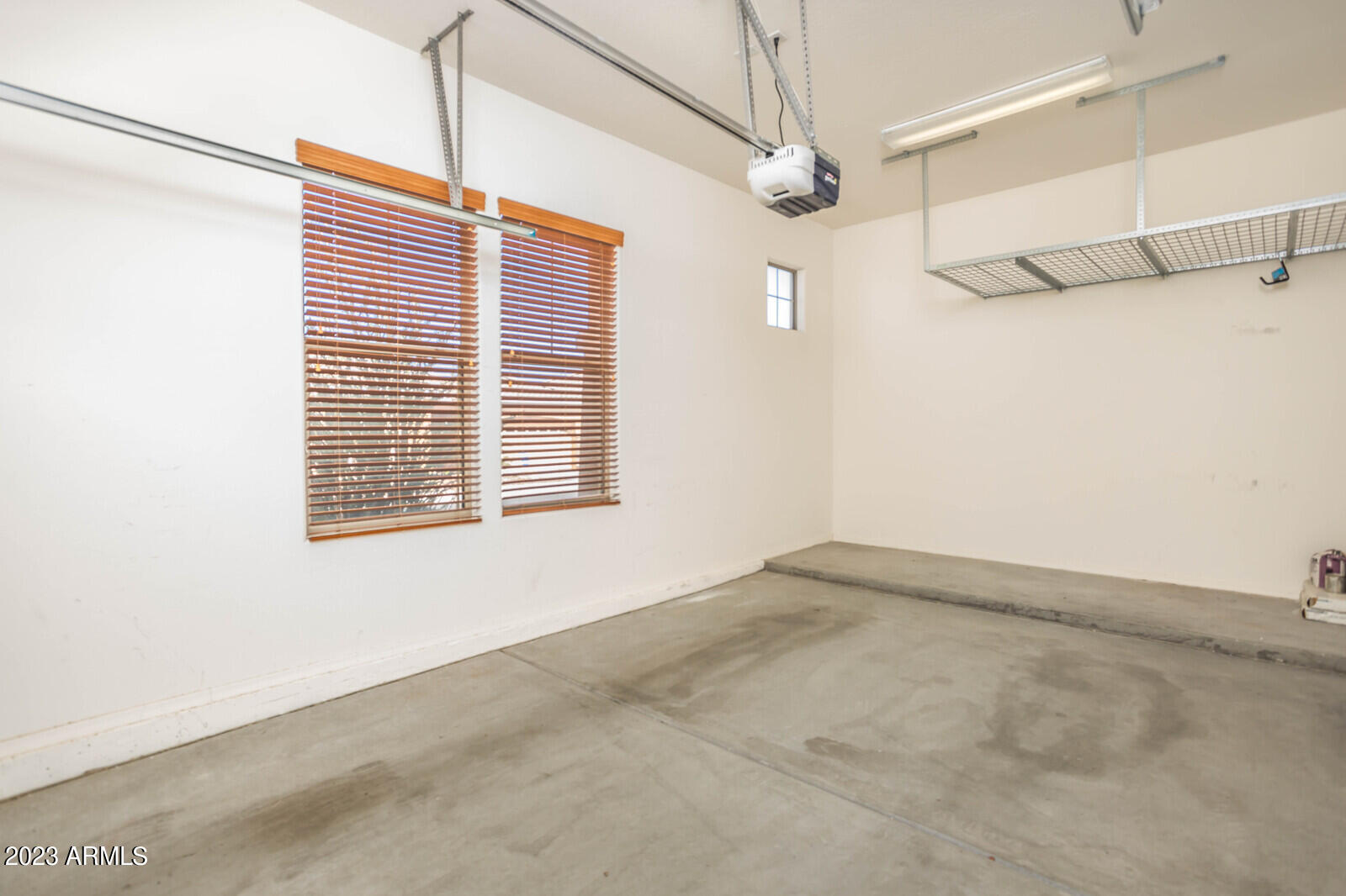 2423 West Corral Road Phoenix, AZ 85041 - Photo 25 of 40 Garage 1