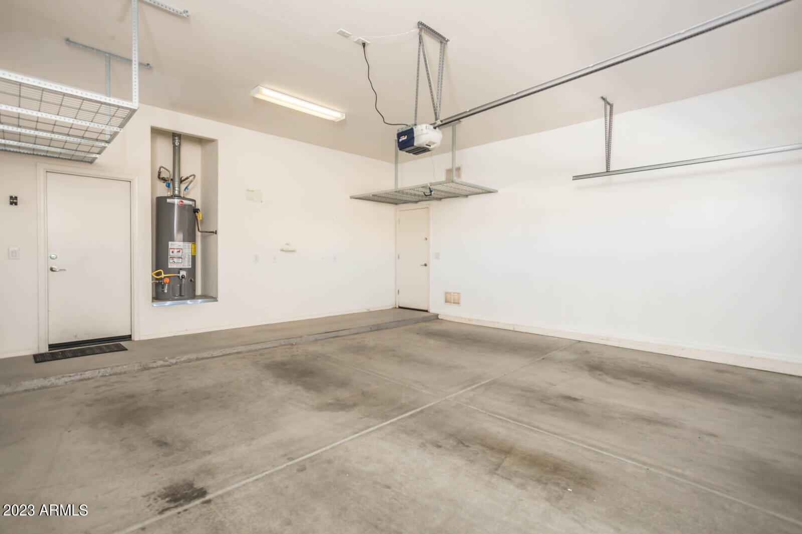2423 West Corral Road Phoenix, AZ 85041 - Photo 26 of 40 Garage 2