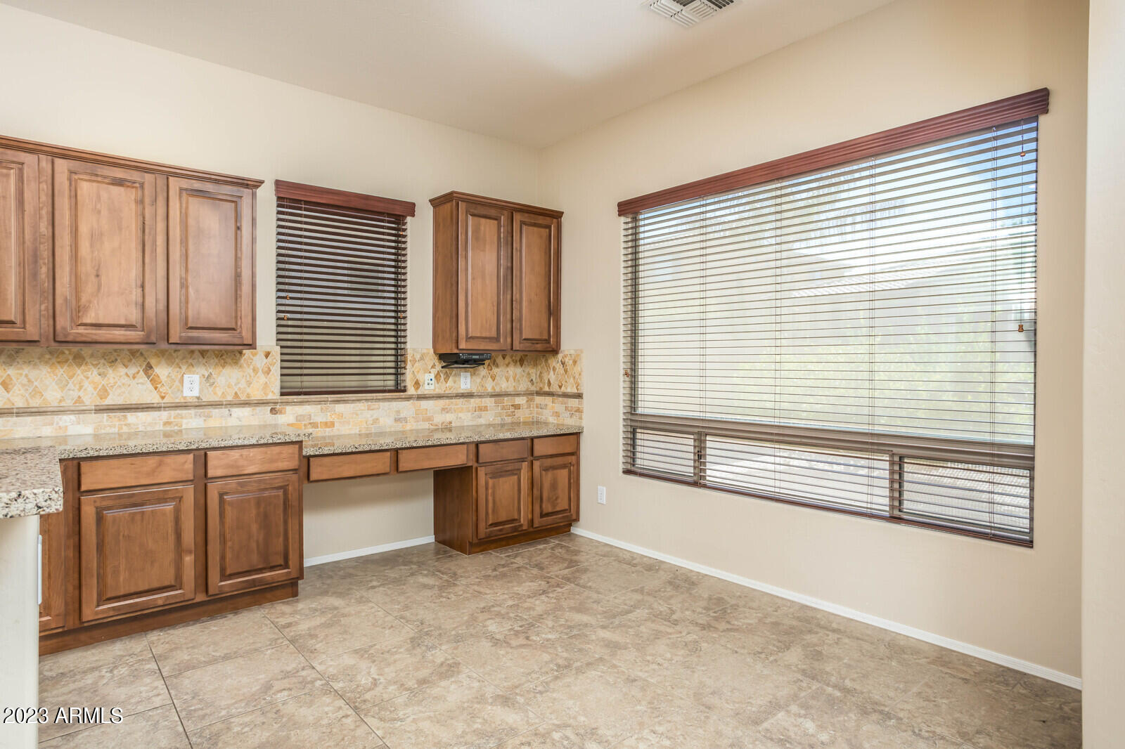 2423 West Corral Road Phoenix, AZ 85041 - Photo 35 of 40 14_Cre8MyMediacom13_mls