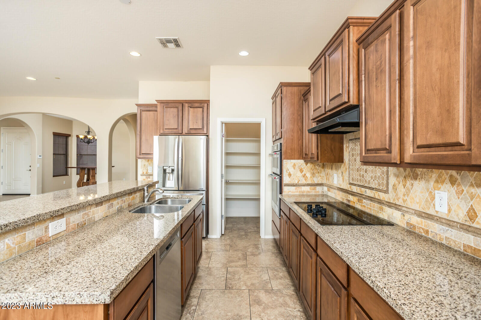 2423 West Corral Road Phoenix, AZ 85041 - Photo 5 of 40 Kitchen