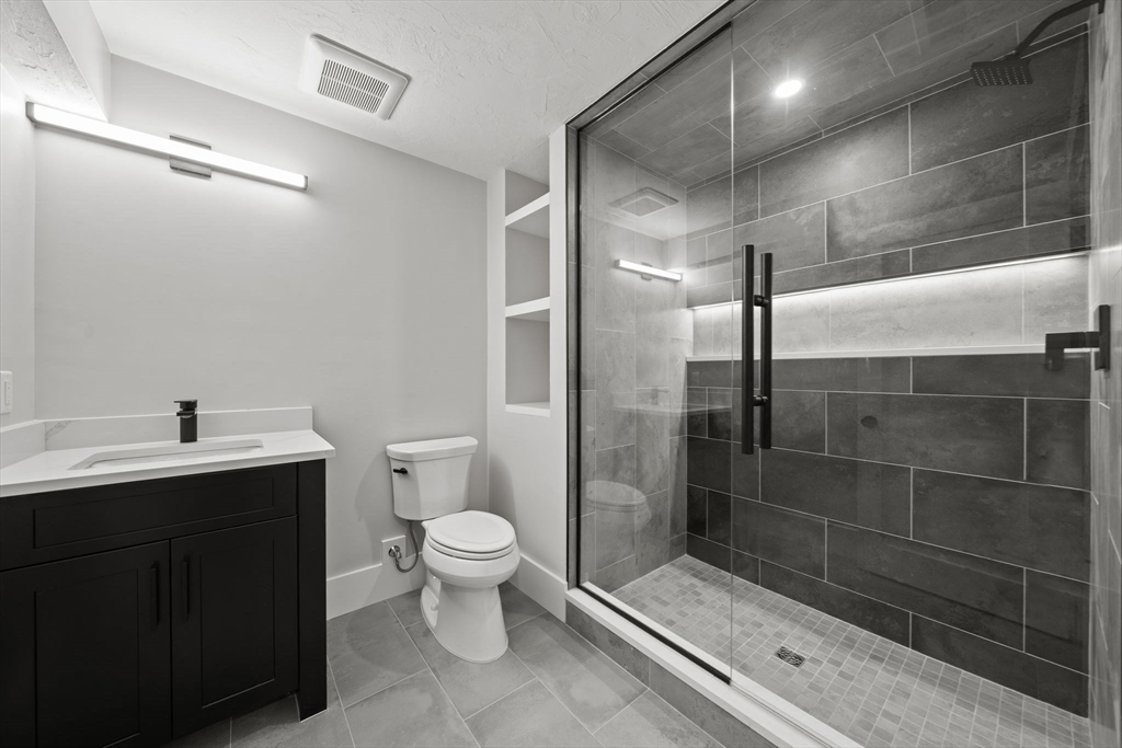 17 Upland Road Natick, MA 01760 - Photo 34 of 38
