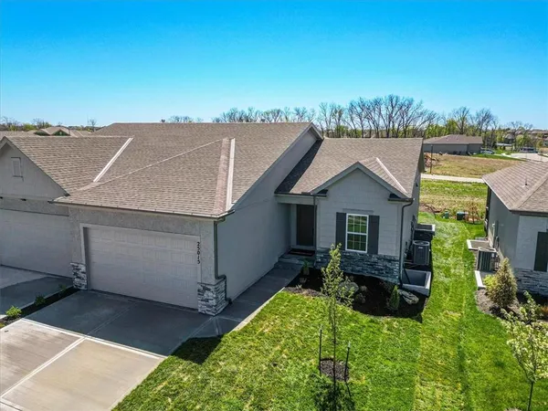 $535,075 | 24964 West 94th Street, Lenexa, KS 66227