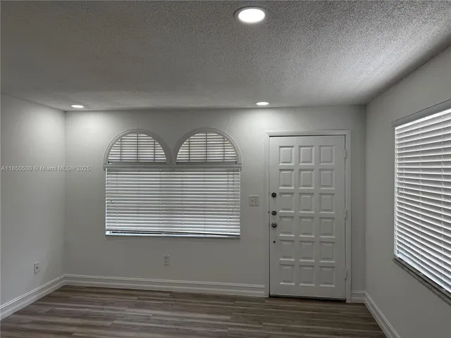 $310,000 | 2289 West 52nd Street, Unit 23, Hialeah, FL 33016