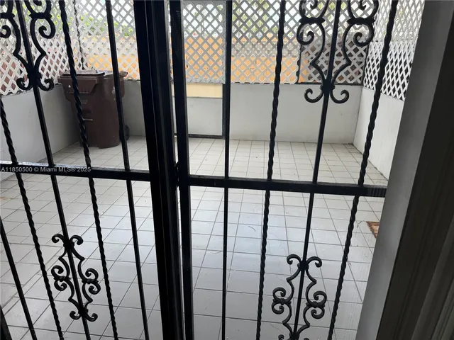 $310,000 | 2289 West 52nd Street, Unit 23, Hialeah, FL 33016