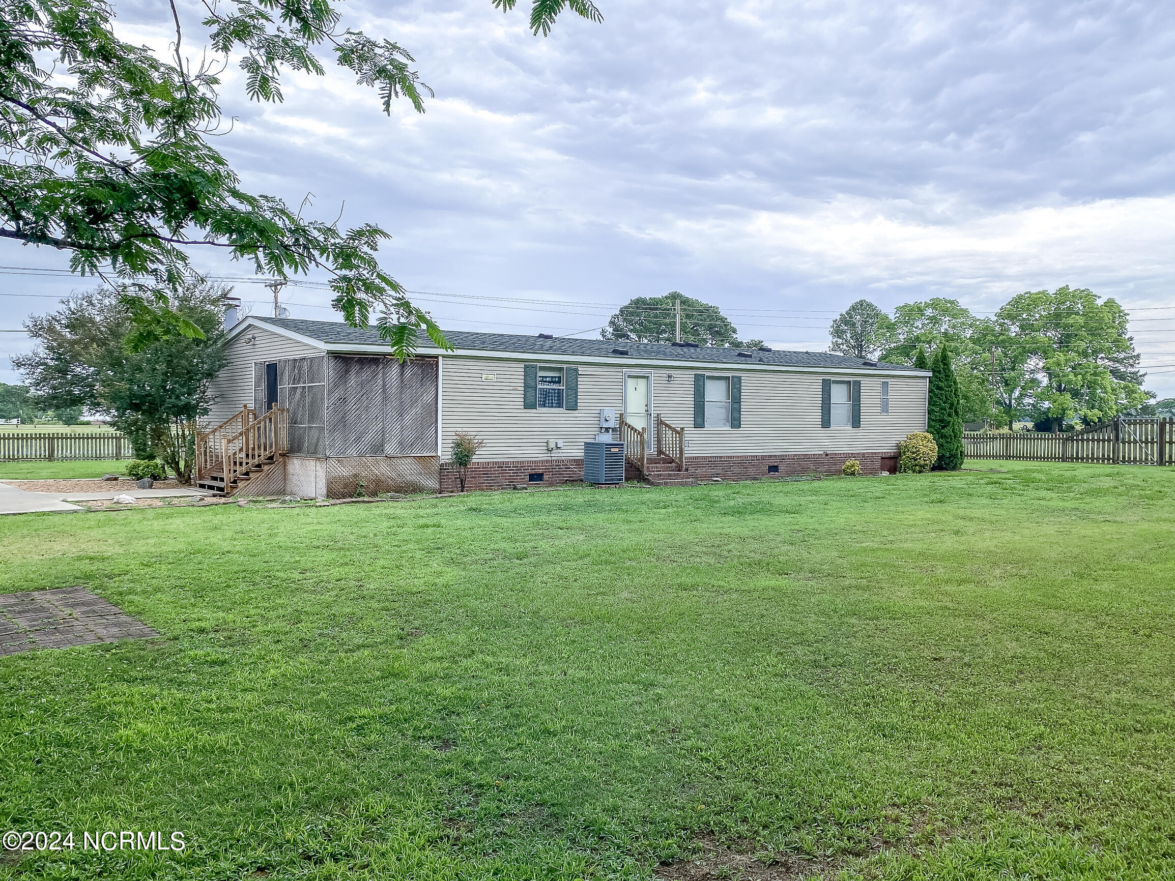1412 Soundneck Road Elizabeth City, NC 27909 - Photo 29 of 31 IMG_2873