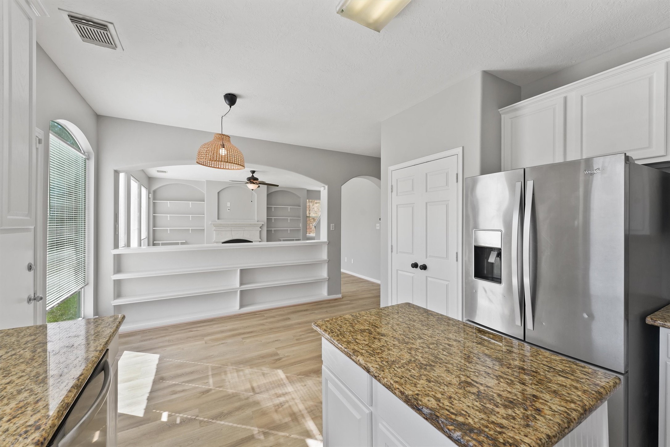 9107 Huckinston Court Spring, TX 77379 - Photo 11 of 32