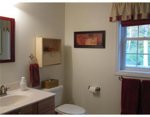 78 Deerfield Road North Berwick, ME 03906 - Photo 11 of 22 Bathroom. Convenient 1st floor bath