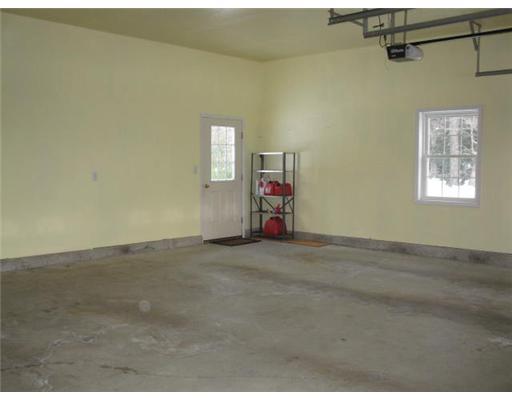 78 Deerfield Road North Berwick, ME 03906 - Photo 17 of 22 Parking Lot/Garage. Oersize 2 car...