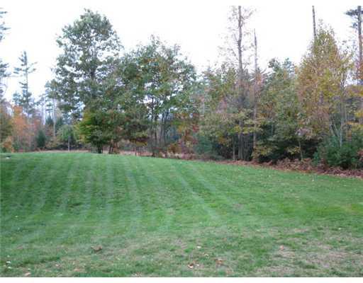 78 Deerfield Road North Berwick, ME 03906 - Photo 20 of 22 Yard/Garden. side yard view