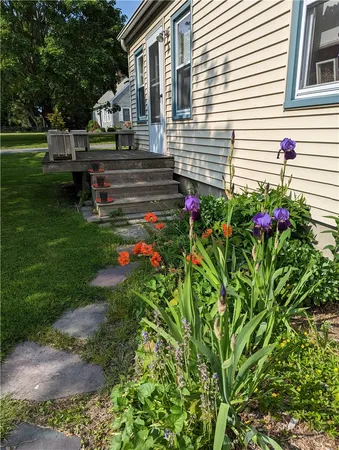 $824,900 | 138 Willow Avenue, Little Compton, RI 02837