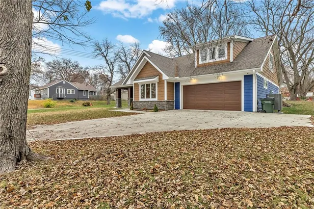 $439,000 | 920 North 14th Street, Leavenworth, KS 66048