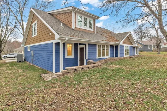 $439,000 | 920 North 14th Street, Leavenworth, KS 66048