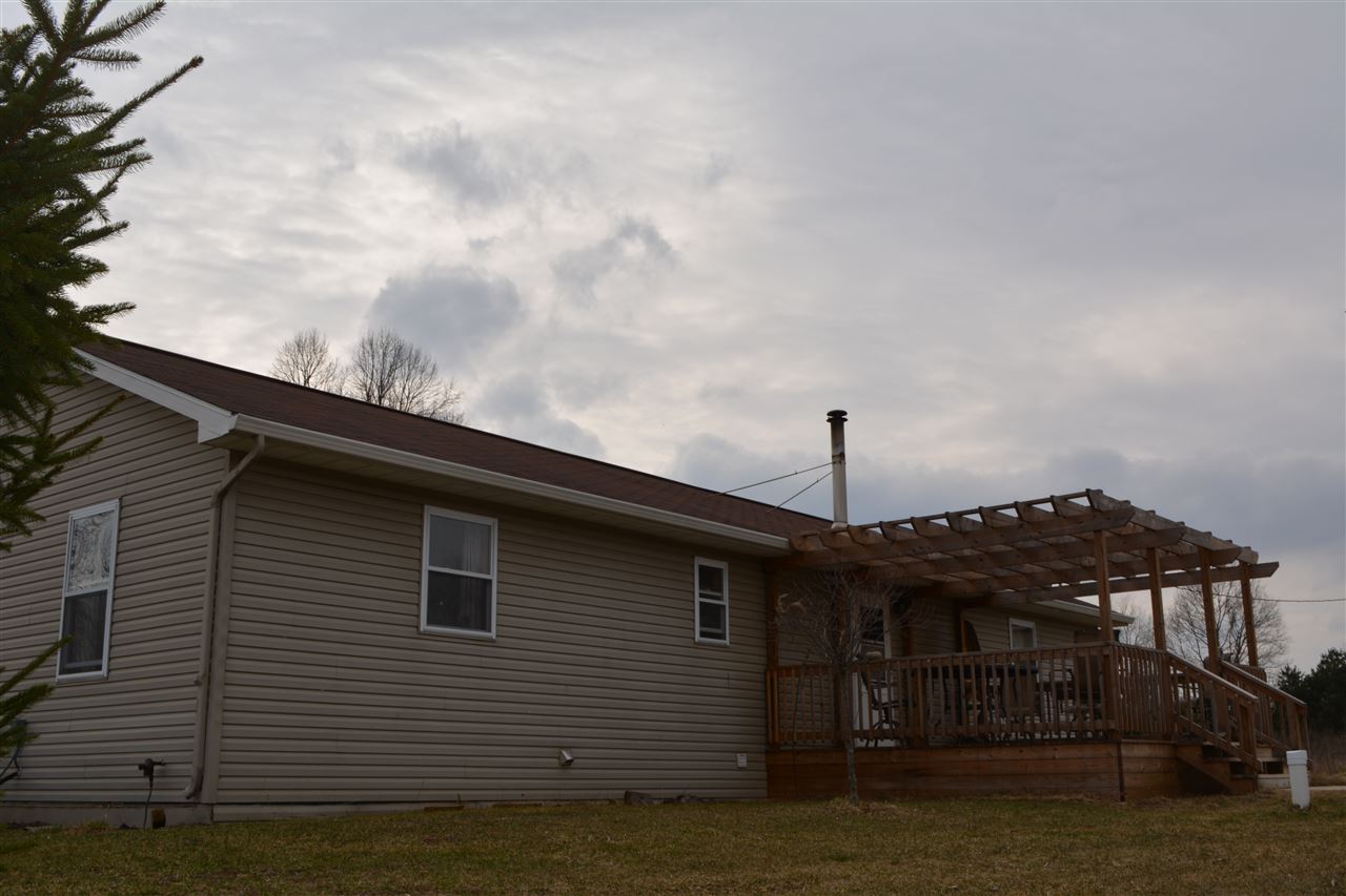 10559 West Millbrook Road Blanchard, MI 49310 - Photo 31 of 52 1859082-30.JPG