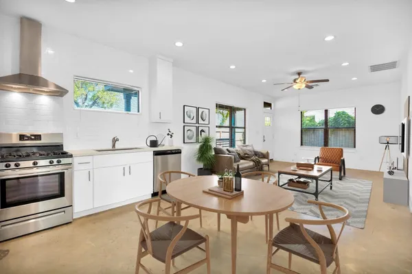 $1,800 | 603 Edgewood Street, Unit B, Houston, TX 77023