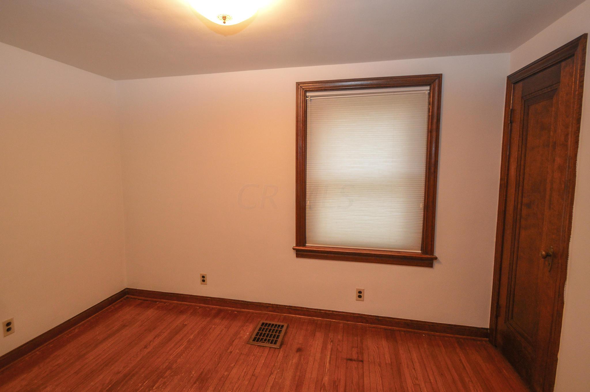 2495 Brookwood Road Columbus, OH 43209 - Photo 14 of 25
