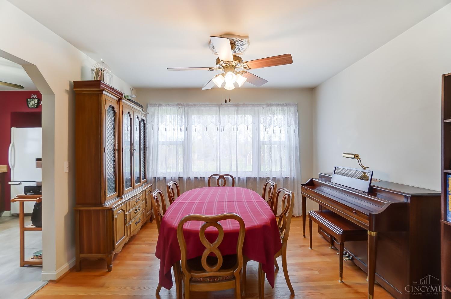 384 Glensharon Road Springdale, OH 45246 - Photo 6 of 29 Gallery Image 6