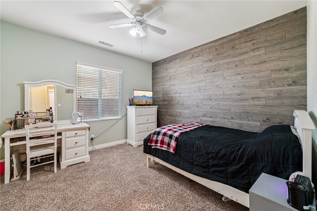 28552 Rustic Glen Street Menifee, CA 92584 - Photo 31 of 48 Bright bedroom with plenty of space