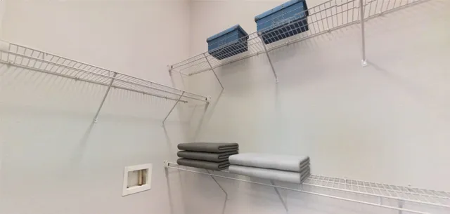 $2,300 | 2525 McCue Road, Unit 153, Houston, TX 77056