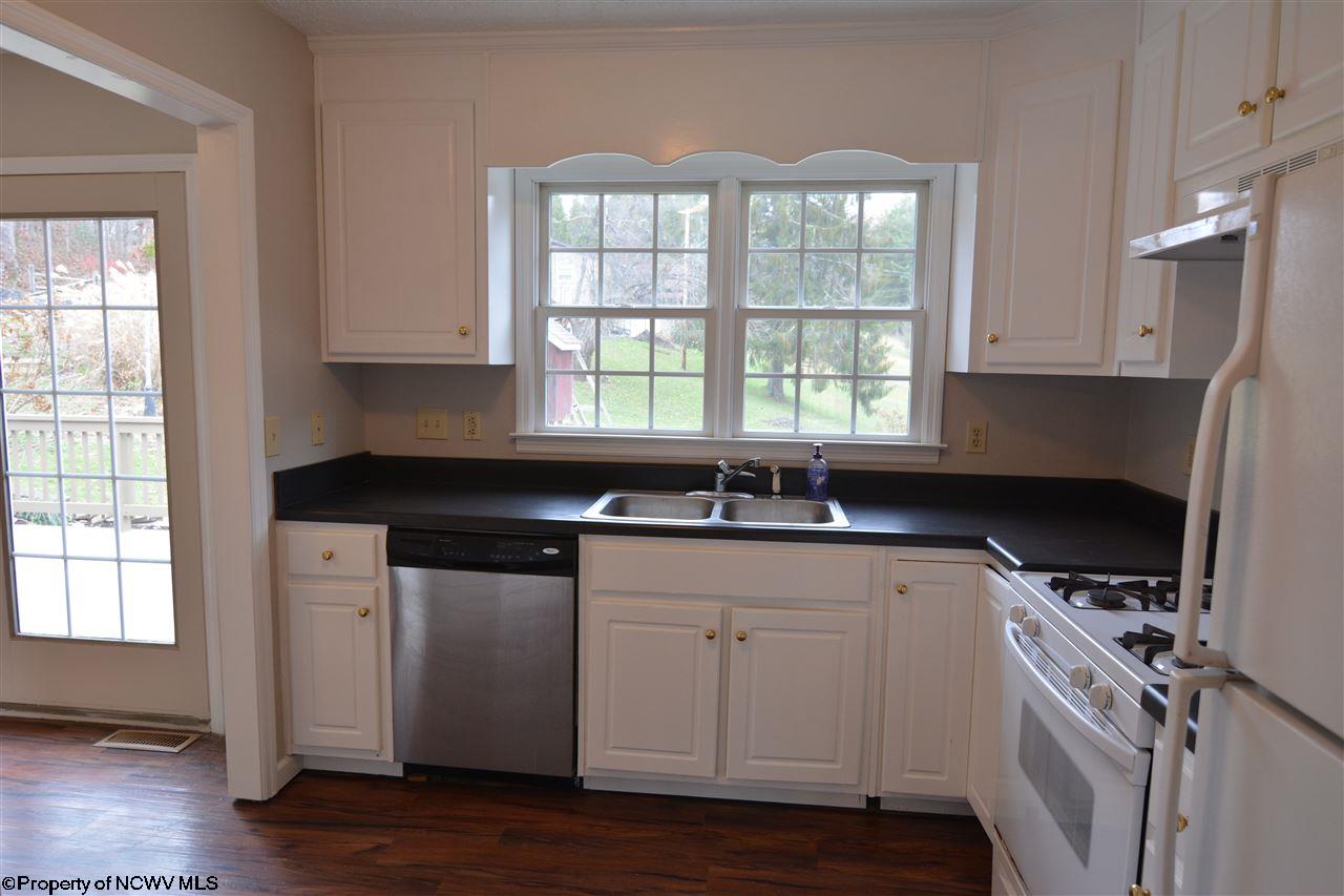 364 Gilman Road Elkins, WV 26241 - Photo 4 of 17 Gallery Image 4