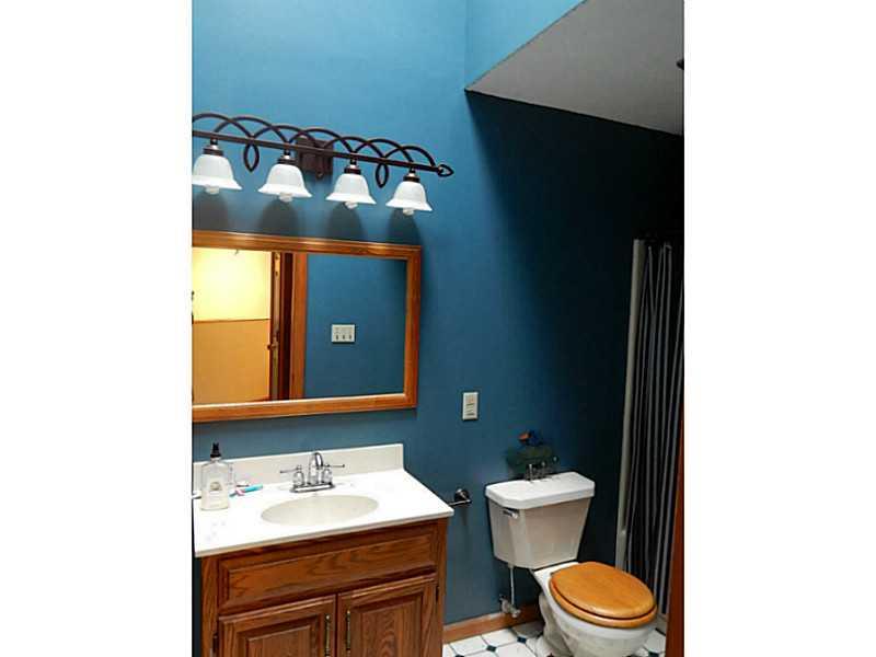 37 Renaissance Drive Irwin, PA 15642 - Photo 15 of 20 Full Bath.
