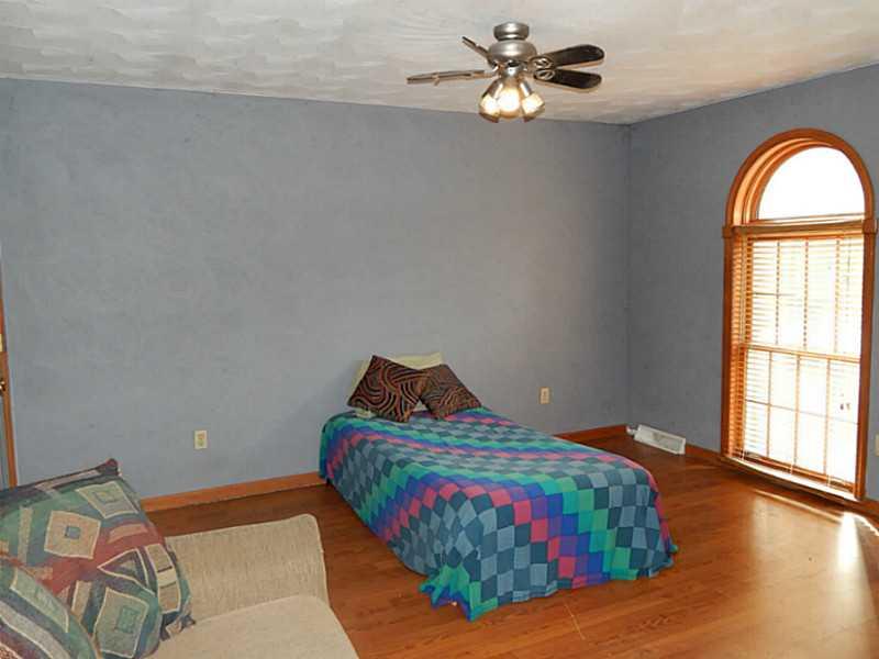 37 Renaissance Drive Irwin, PA 15642 - Photo 17 of 20 Bedroom.