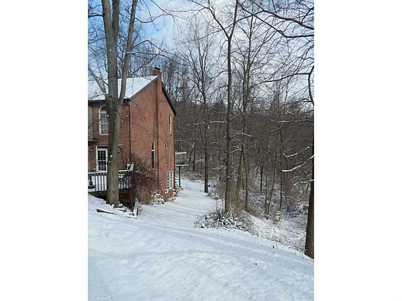 37 Renaissance Drive Irwin, PA 15642 - Photo 5 of 20 Yard/Garden.