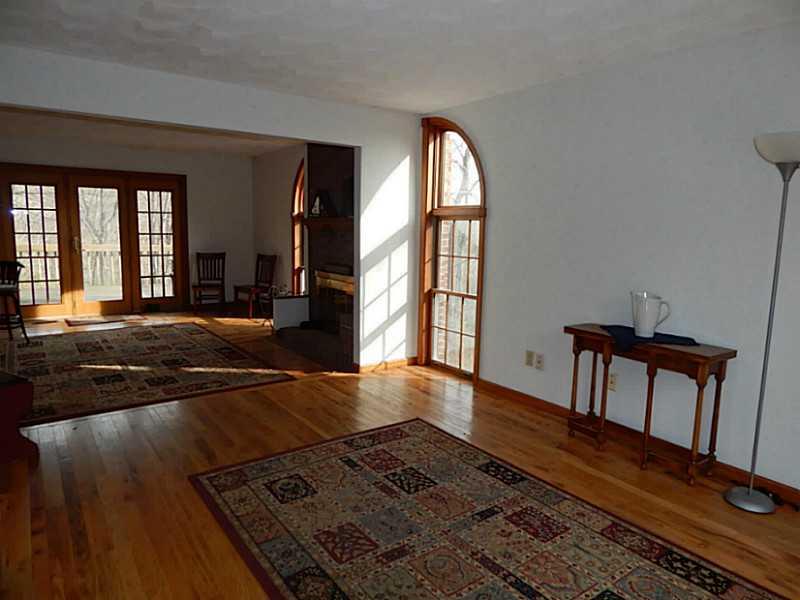 37 Renaissance Drive Irwin, PA 15642 - Photo 6 of 20 Family Room.