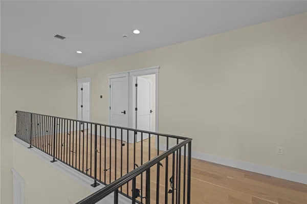 $2,995,000 | 50 Prospect Avenue, Middletown, RI 02842