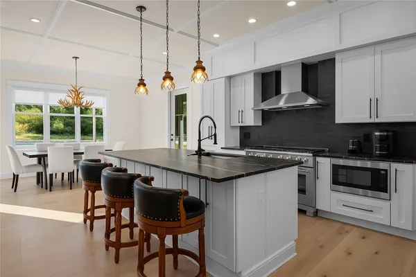 $2,995,000 | 50 Prospect Avenue, Middletown, RI 02842