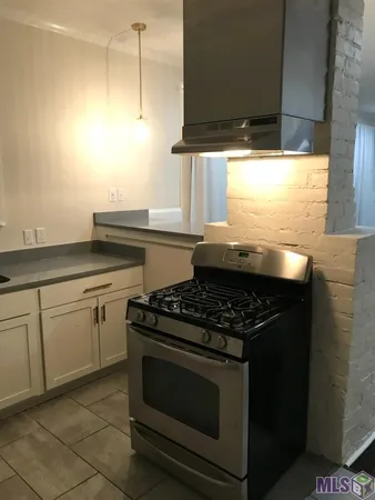 $1,950 | 765 Lakeland Drive, Baton Rouge, LA 70802