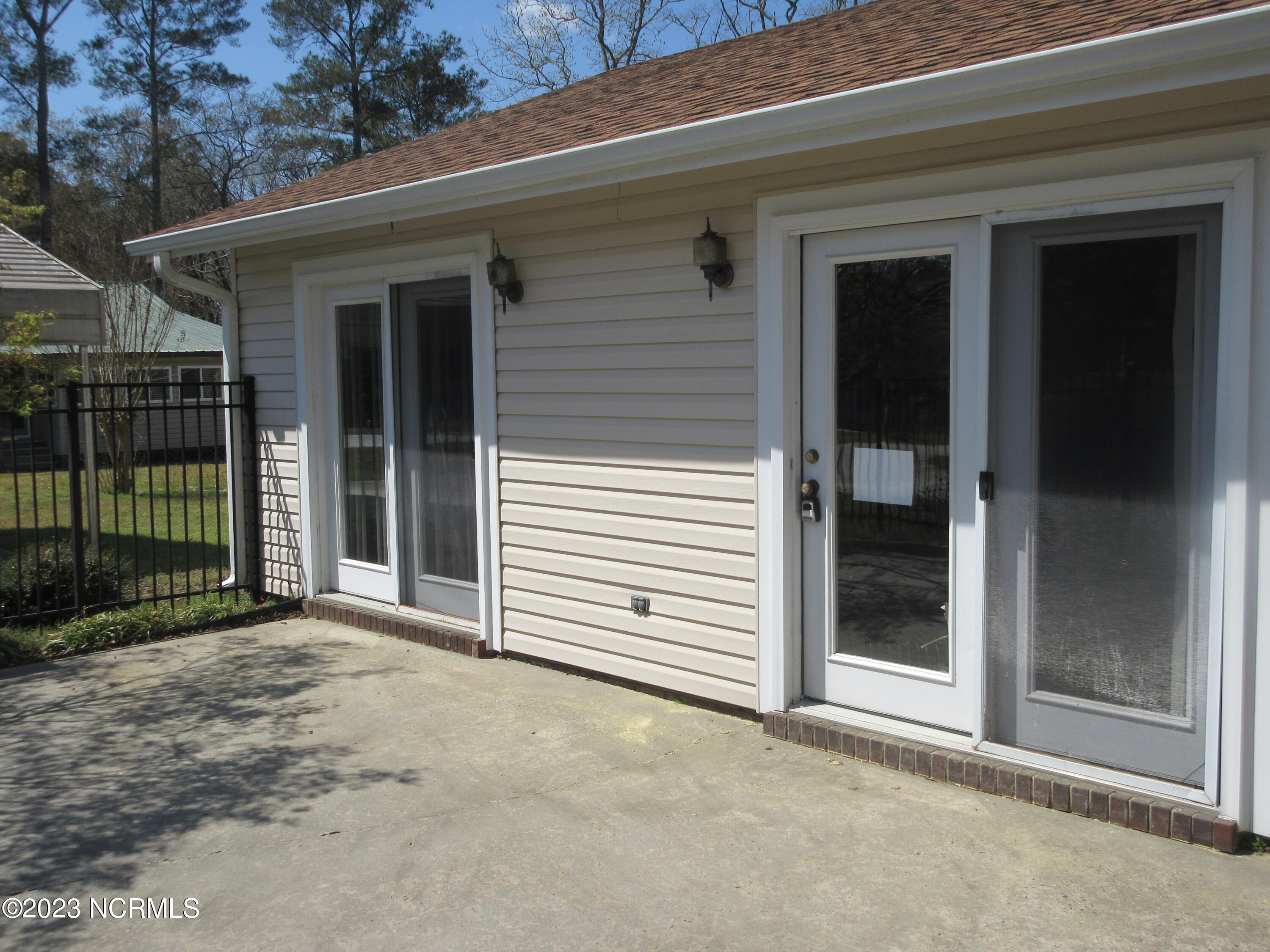 12940 Blue Woods Road Laurinburg, NC 28352 - Photo 8 of 14 additional view of front patio