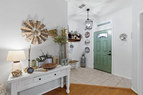 $385,000 | 7804 Seven Oaks Lane, Denton, TX 76210