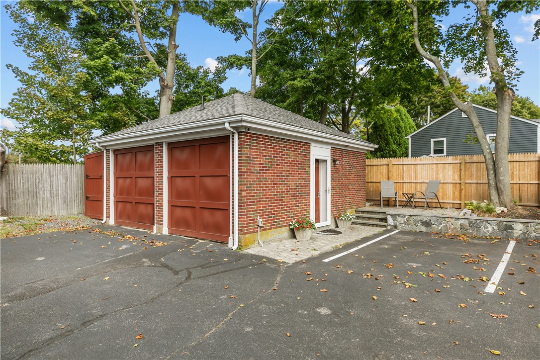 137 West Main Road, Unit REAR Middletown, RI 02842 - Photo 19 of 19