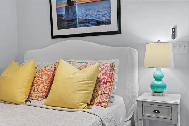 $2,700 | 137 West Main Road, Unit REAR, Middletown, RI 02842