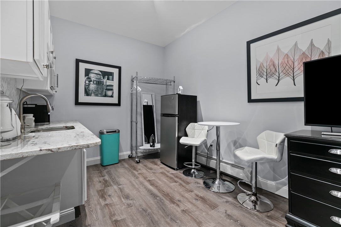 137 West Main Road, Unit REAR Middletown, RI 02842 - Photo 7 of 19