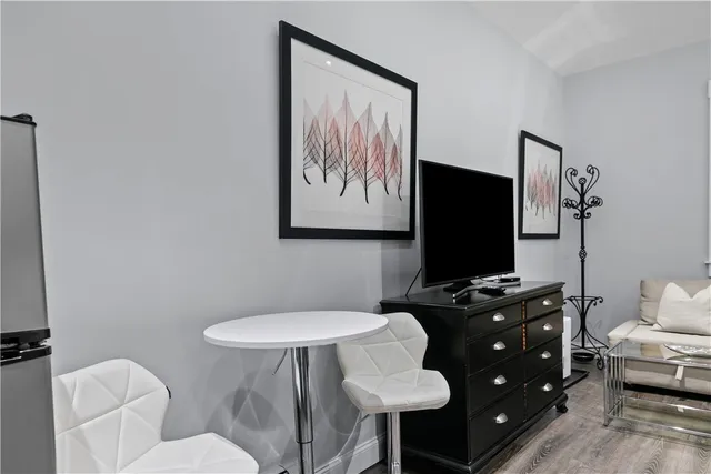 $2,700 | 137 West Main Road, Unit REAR, Middletown, RI 02842