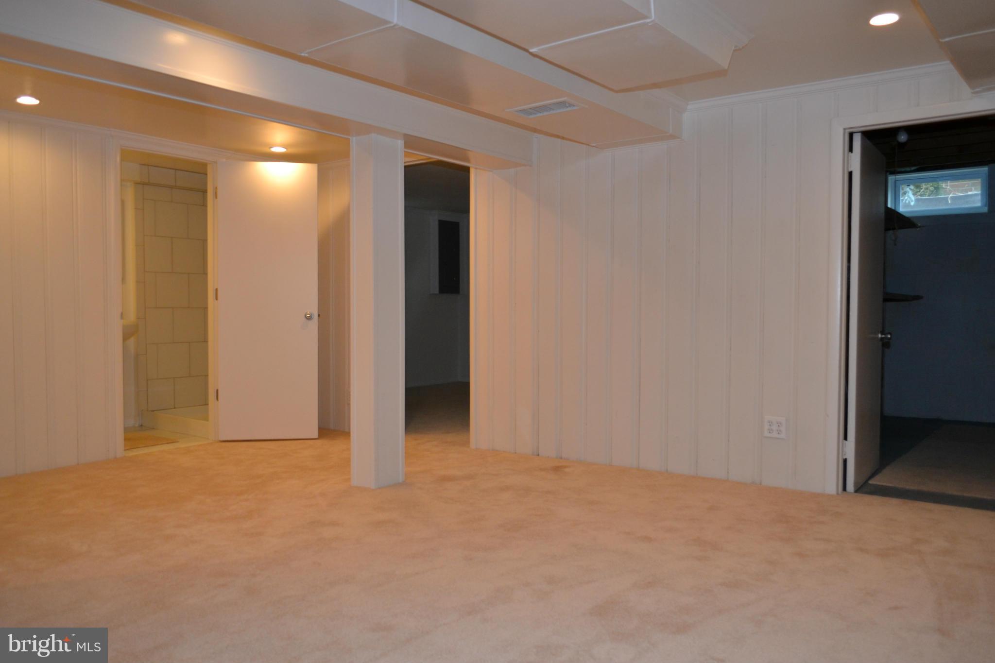 413 Delaware Road Frederick, MD 21701 - Photo 20 of 26 Family Room