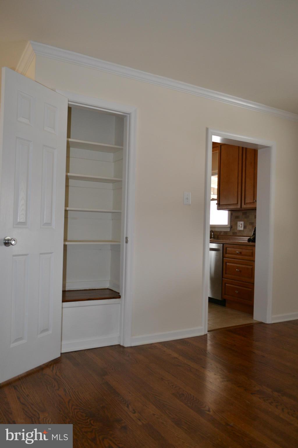 413 Delaware Road Frederick, MD 21701 - Photo 9 of 26 Interior (General)