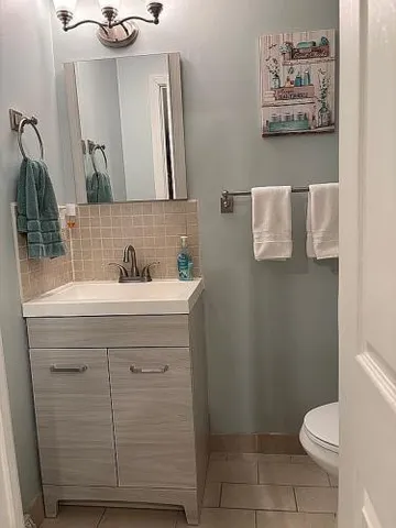 $411,000 | 14 Carol Drive, Franklin, MA 02038