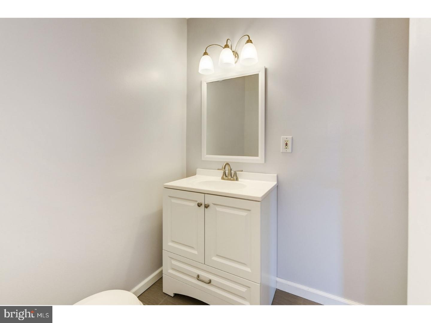 502 Woolman Road Burlington, NJ 08016 - Photo 14 of 24 Bathroom