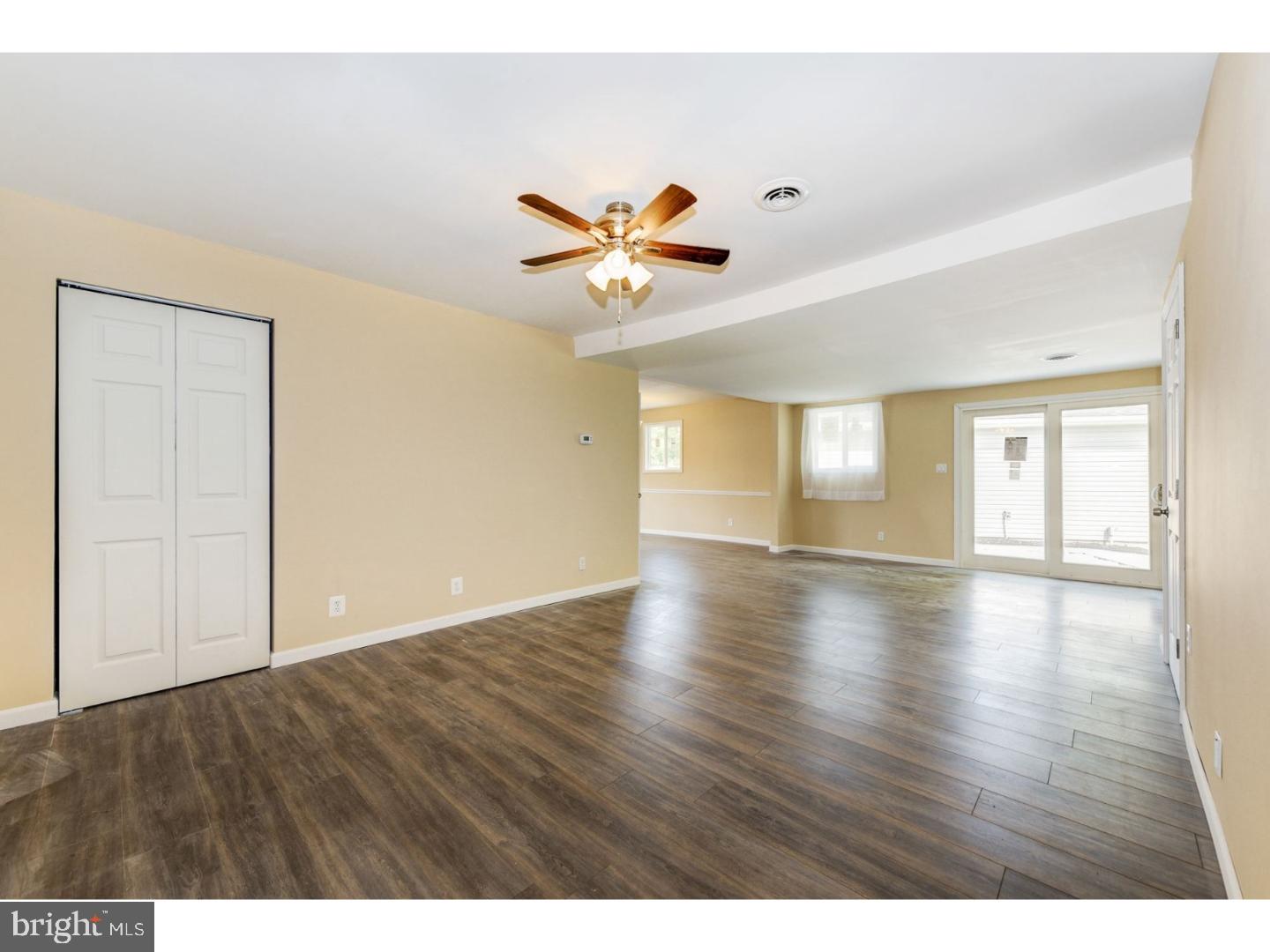502 Woolman Road Burlington, NJ 08016 - Photo 4 of 24 Family Room