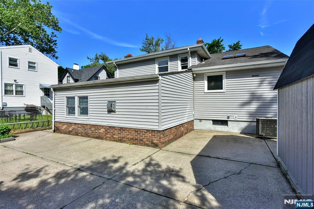 77 Herman Street Hackensack, NJ 07601 - Photo 38 of 40