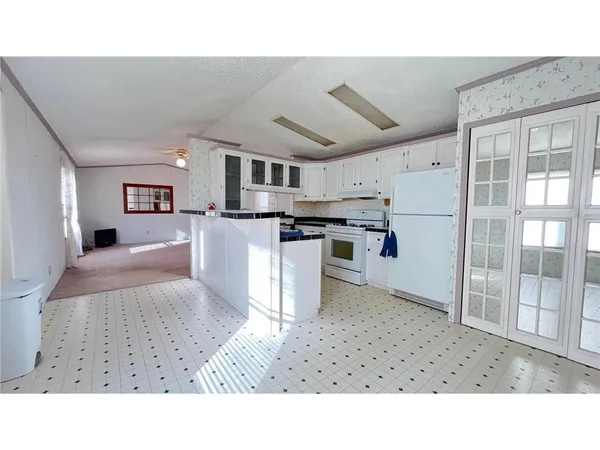$74,800 | 7800 Maple Hill Road, Unit B11, Corcoran, MN 55340