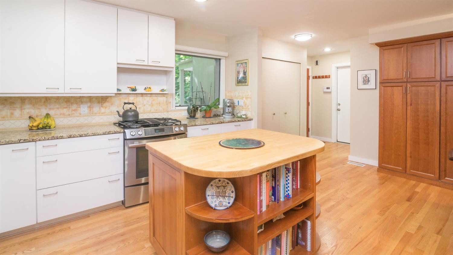 1531 Edinborough Road Ann Arbor, MI 48104 - Photo 7 of 43 Photo 7