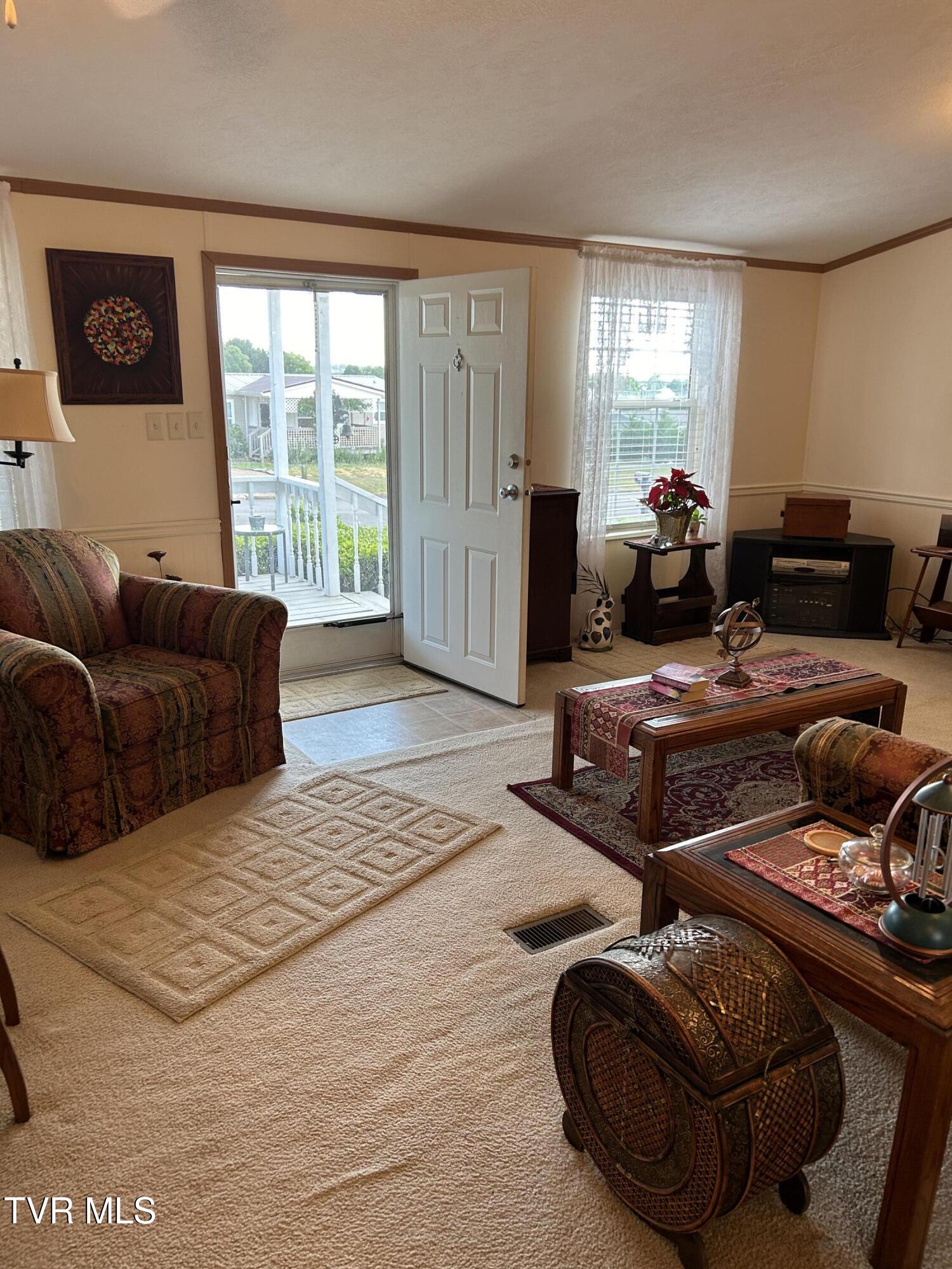 210 Ebenezer Loop Chuckey, TN 37641 - Photo 5 of 59 IMG_1256