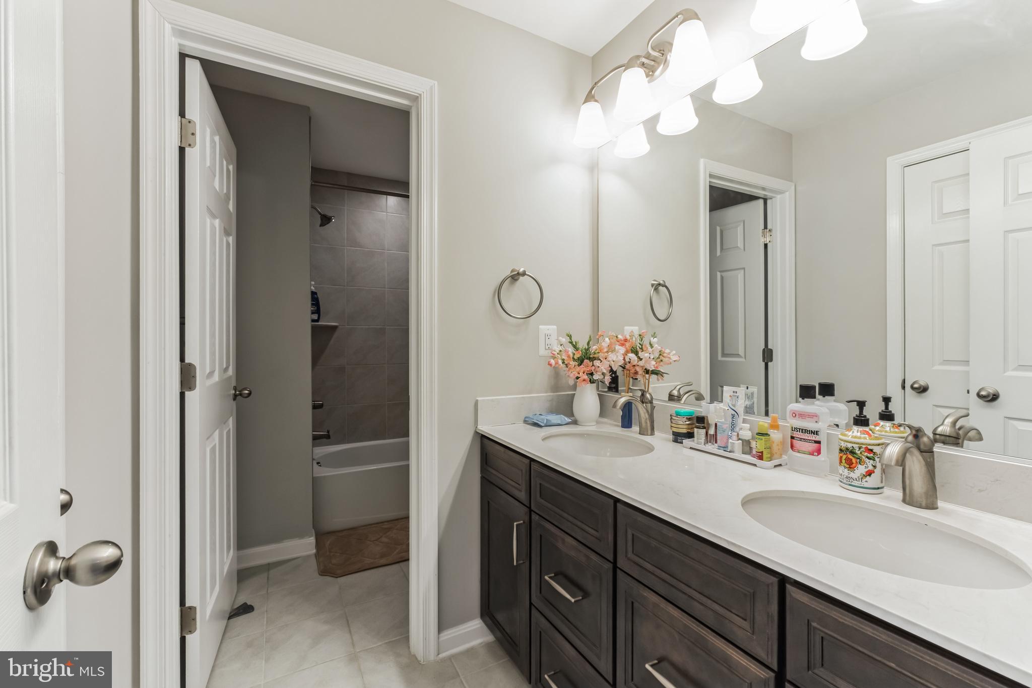 16026 Madison Ridge Place Gainesville, VA 20155 - Photo 19 of 29 Gallery Image 19