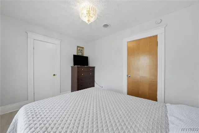 $1,095 | 214 58th Street, Niagara Falls, NY 14304