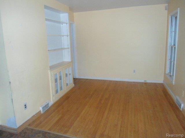 19936 Lichfield Road Detroit, MI 48221 - Photo 8 of 14 DSC01594.JPG