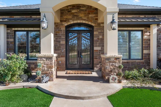 $950,000 | 9001 Juneau Avenue, Lubbock, TX 79424